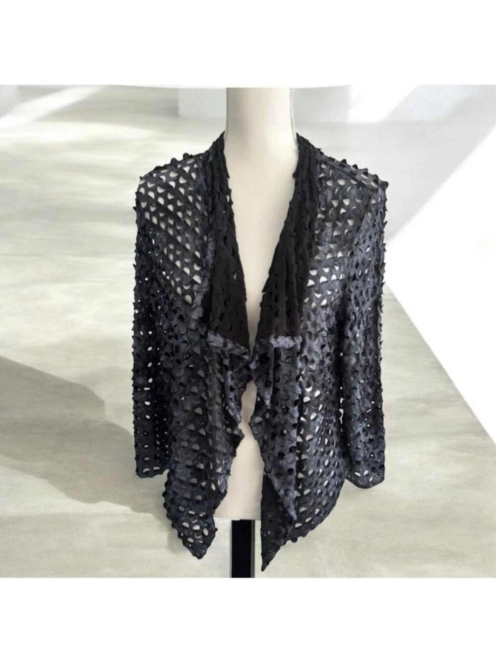 ALBERTO MAKALI Black Cutout Open Front Top Size Large